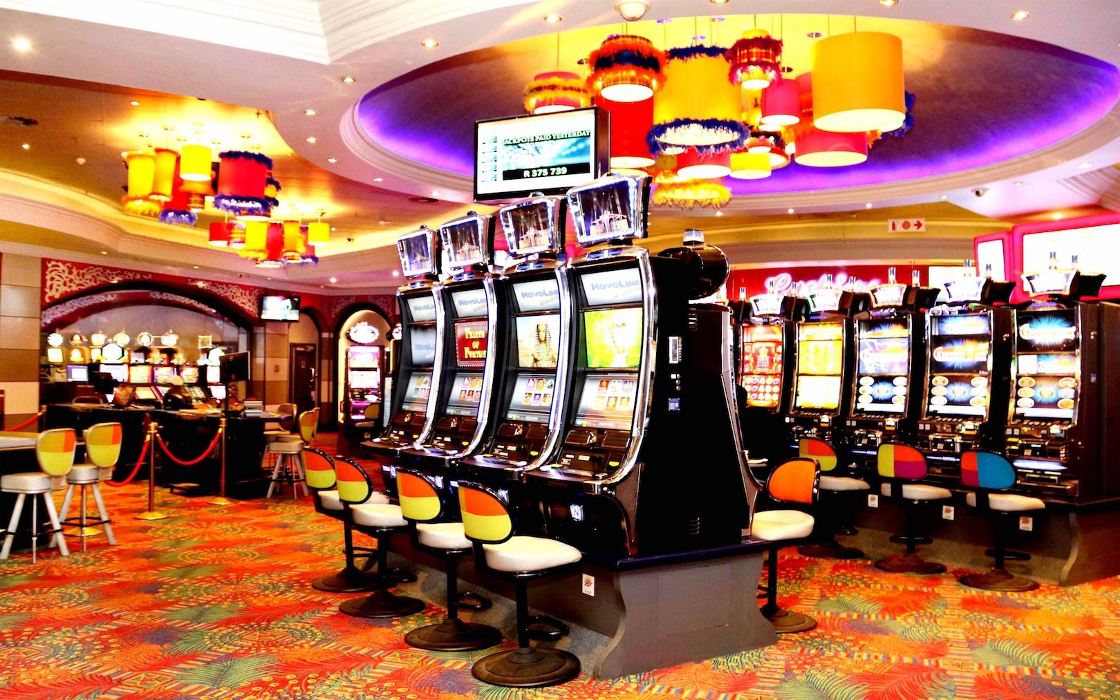 Royal Flush'a Giden Yol: Pokerde Başarı İçin Stratejiler